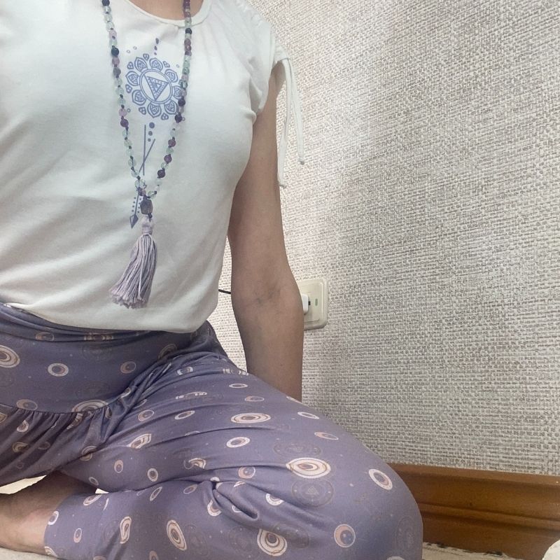 pantalones para yoga comodidad meditacion asanas brillar telas suaves